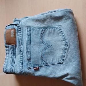 Levi's low-rise skinny jean